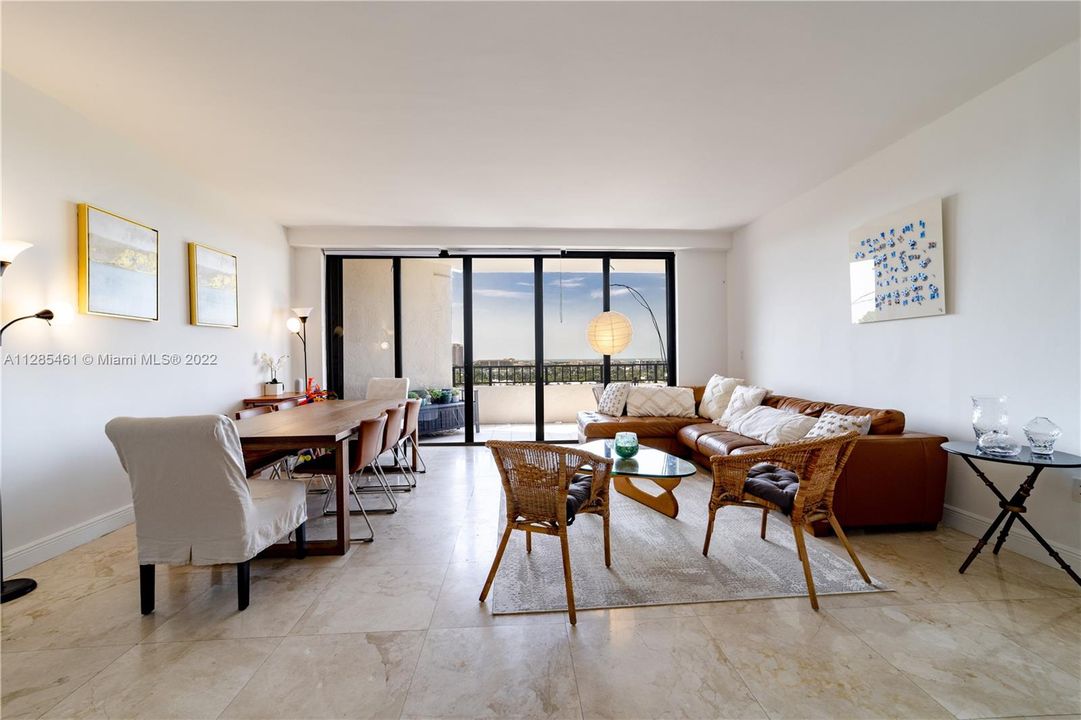 Recently Sold: $1,250,000 (2 beds, 2 baths, 1778 Square Feet)