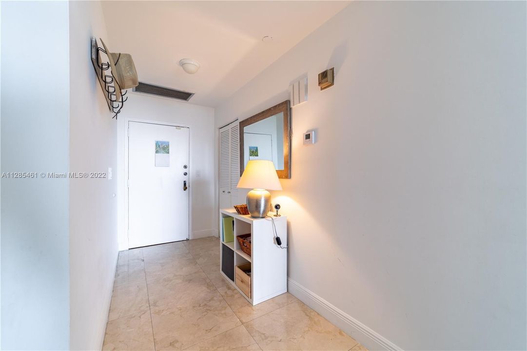 Recently Sold: $1,250,000 (2 beds, 2 baths, 1778 Square Feet)