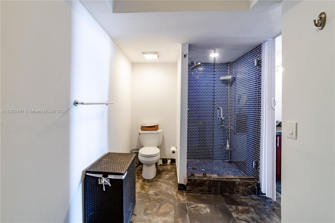 Recently Sold: $1,250,000 (2 beds, 2 baths, 1778 Square Feet)