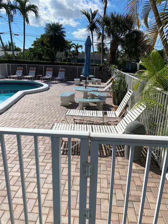 Recently Sold: $159,000 (2 beds, 1 baths, 900 Square Feet)