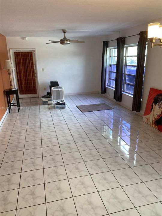 Recently Sold: $159,000 (2 beds, 1 baths, 900 Square Feet)