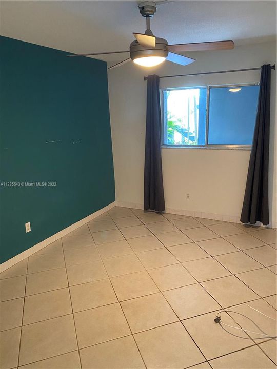 Recently Sold: $159,000 (2 beds, 1 baths, 900 Square Feet)