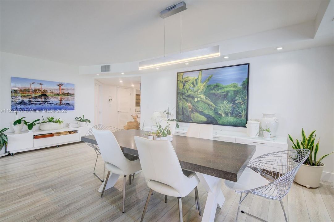 Recently Sold: $839,000 (2 beds, 2 baths, 1460 Square Feet)
