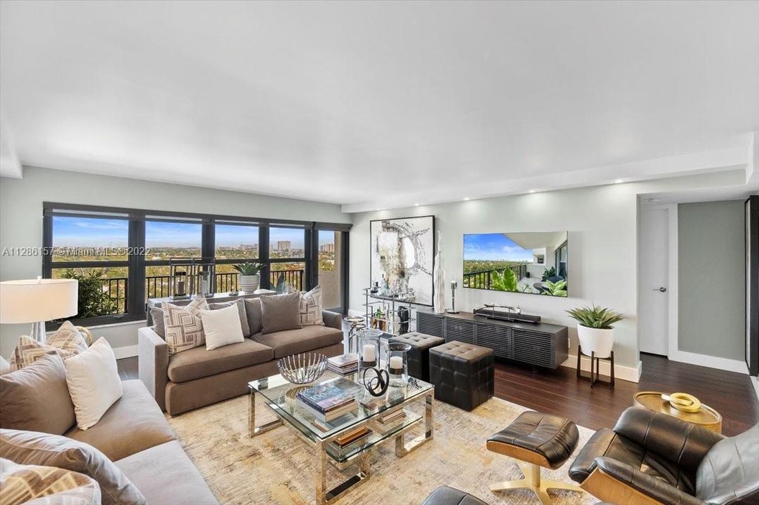 最近售出: $559,900 (2 贝兹, 2 浴室, 0 平方英尺)