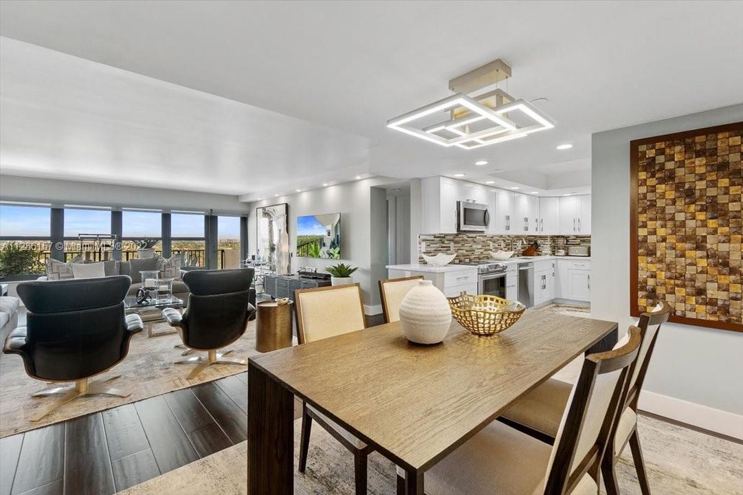 最近售出: $559,900 (2 贝兹, 2 浴室, 0 平方英尺)