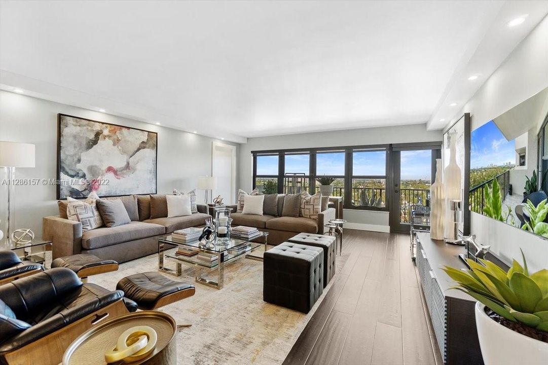 最近售出: $559,900 (2 贝兹, 2 浴室, 0 平方英尺)