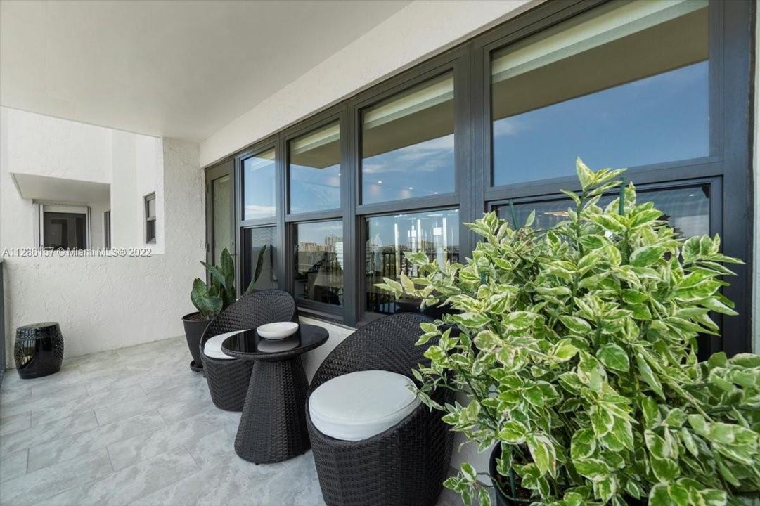 最近售出: $559,900 (2 贝兹, 2 浴室, 0 平方英尺)