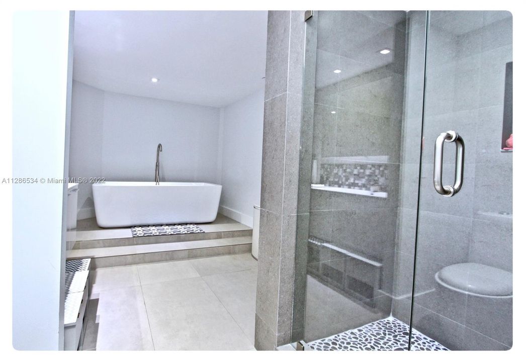 Недавно арендовано: $12,000 (4 спален, 5 ванн, 4407 Квадратных фут)