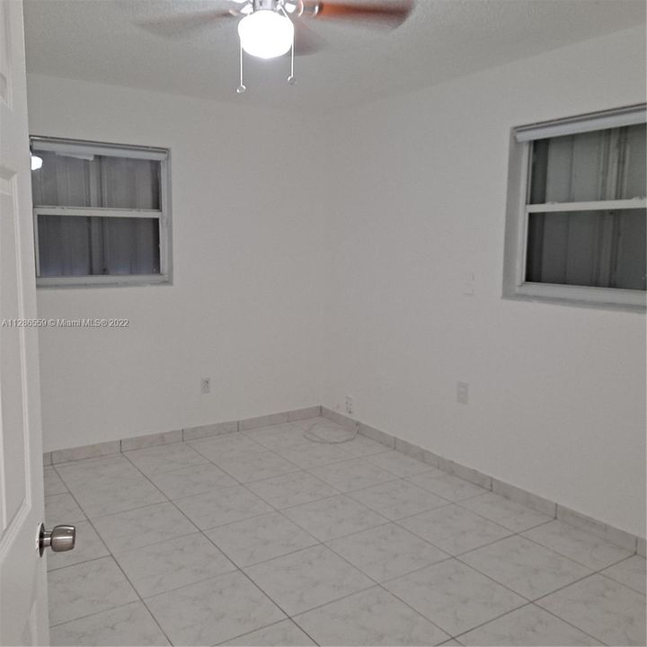 Recently Rented: $3,000 (3 beds, 2 baths, 1080 Square Feet)