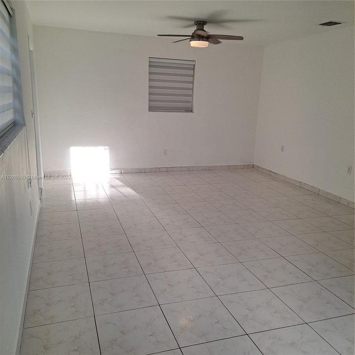 Recently Rented: $3,000 (3 beds, 2 baths, 1080 Square Feet)