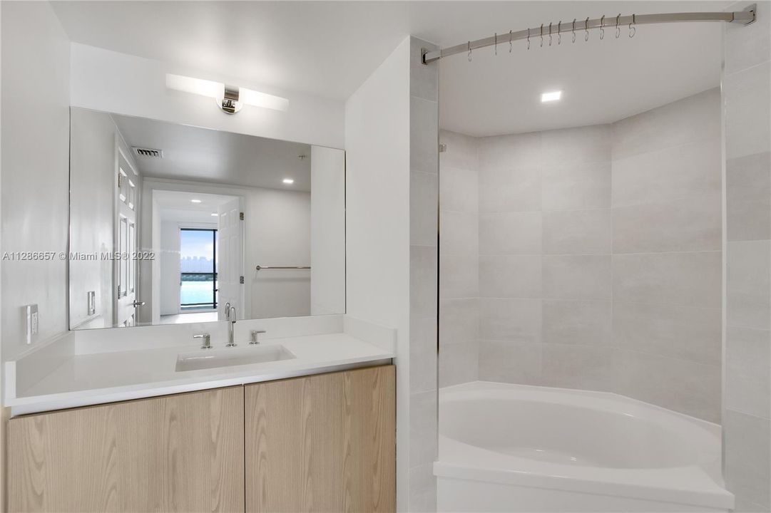 Недавно арендовано: $5,430 (2 спален, 2 ванн, 1346 Квадратных фут)