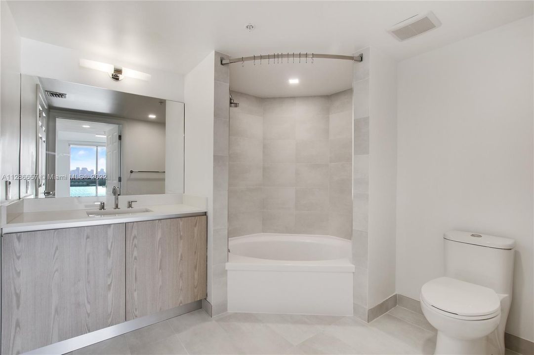 Недавно арендовано: $5,430 (2 спален, 2 ванн, 1346 Квадратных фут)