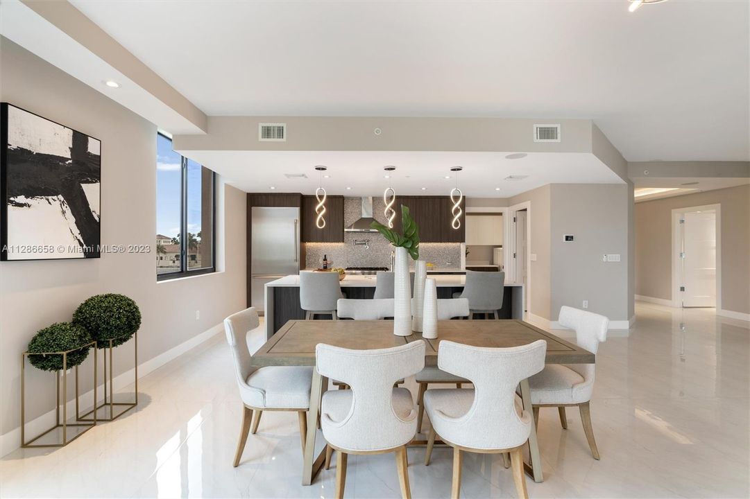 Recently Sold: $2,050,000 (3 beds, 3 baths, 2372 Square Feet)