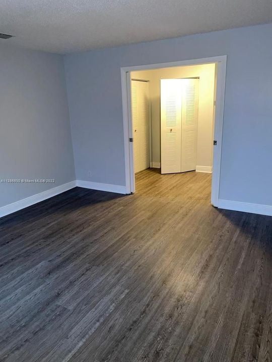 Recently Sold: $239,999 (1 beds, 1 baths, 840 Square Feet)