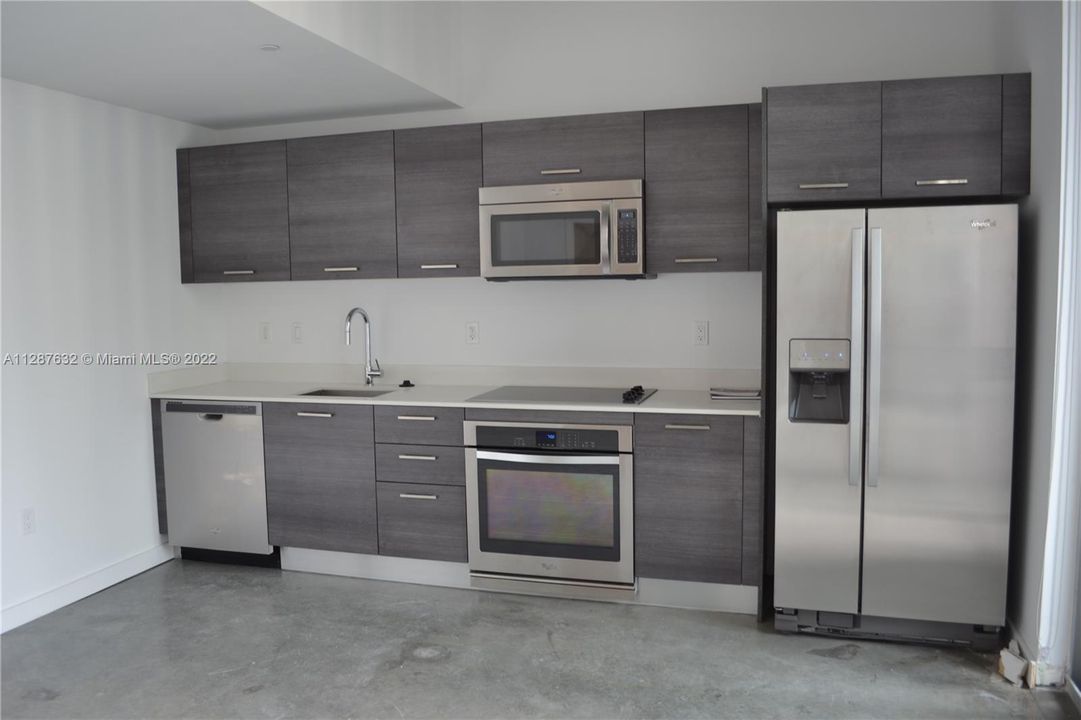 Recently Sold: $360,000 (1 beds, 1 baths, 564 Square Feet)