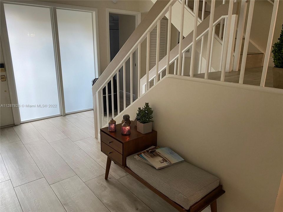 Недавно продано: $760,000 (3 спален, 3 ванн, 2019 Квадратных фут)