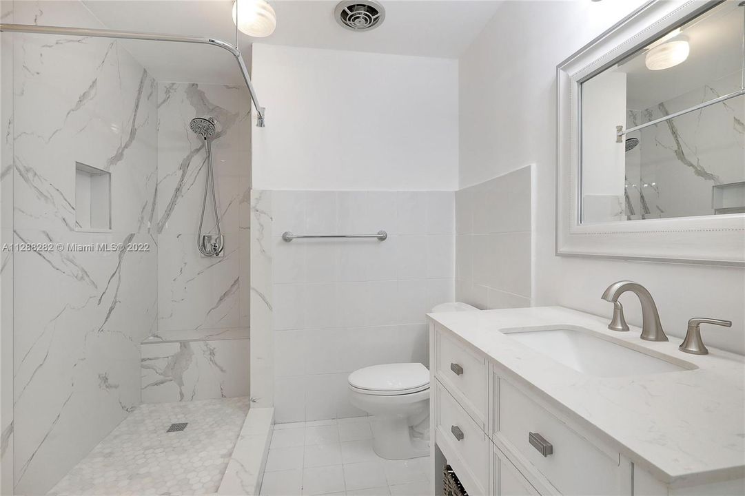 Recently Rented: $5,300 (3 beds, 2 baths, 2116 Square Feet)