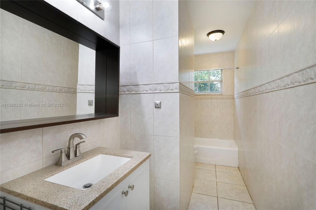 Recently Rented: $5,300 (3 beds, 2 baths, 2116 Square Feet)