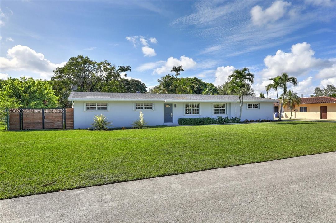 Recently Rented: $5,300 (3 beds, 2 baths, 2116 Square Feet)