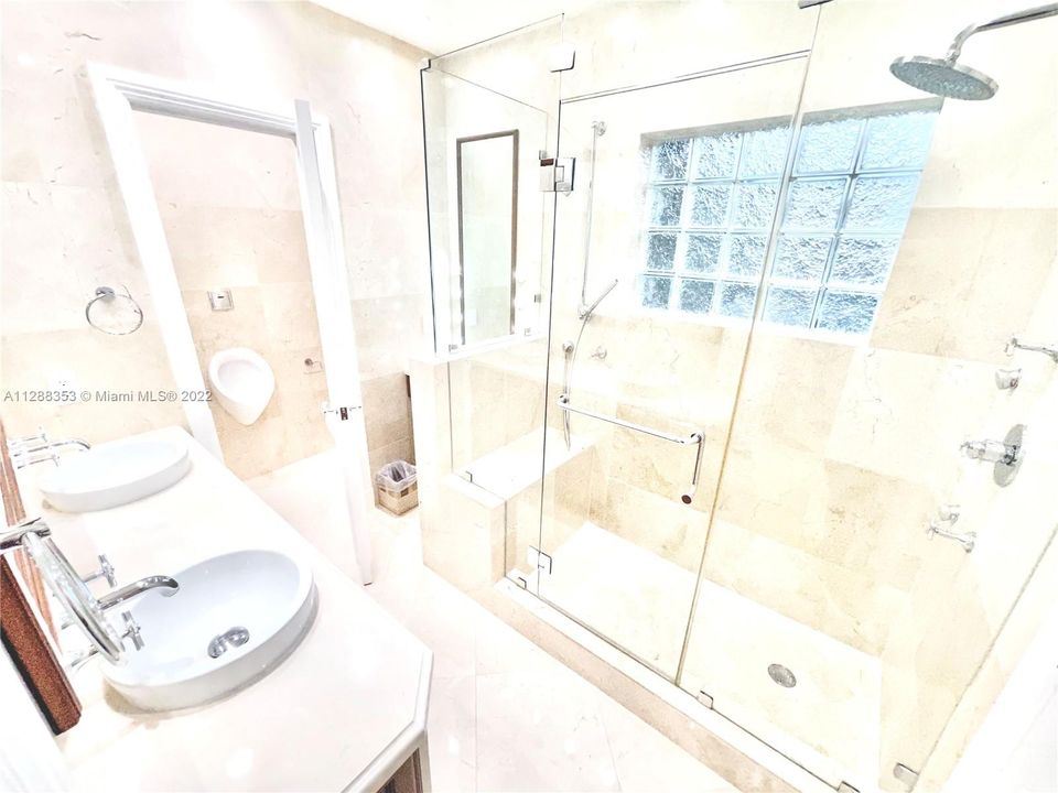 Недавно арендовано: $12,000 (3 спален, 3 ванн, 1964 Квадратных фут)