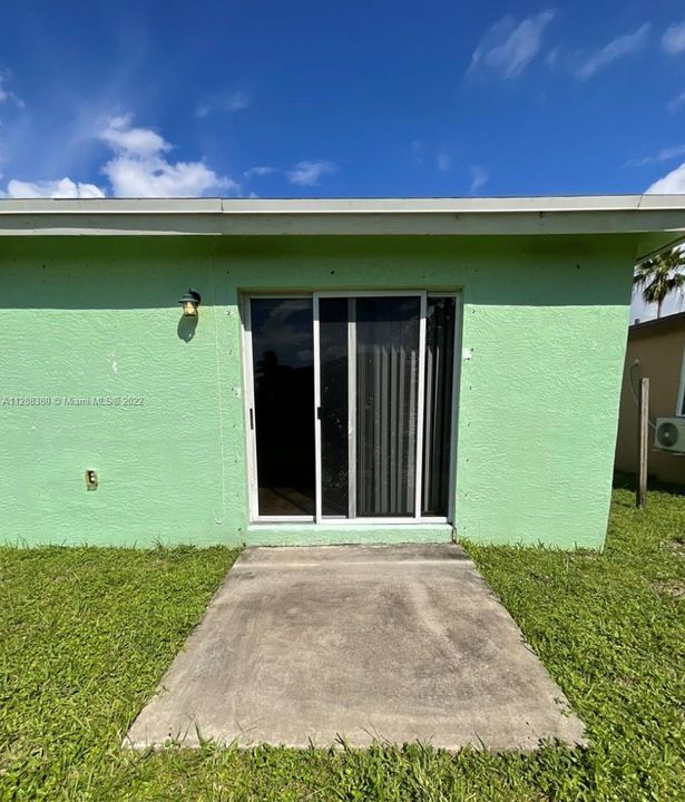 Recently Sold: $315,000 (3 beds, 2 baths, 1470 Square Feet)