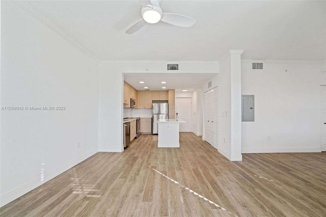 Recently Rented: $2,867 (2 beds, 2 baths, 1470 Square Feet)