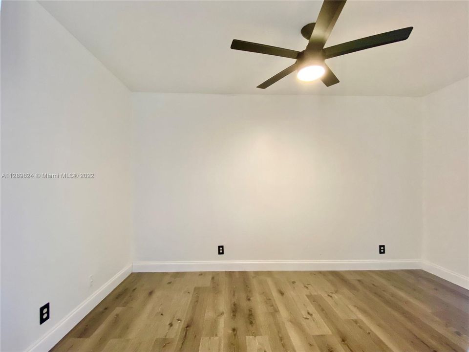 Recently Rented: $2,500 (2 beds, 2 baths, 1496 Square Feet)