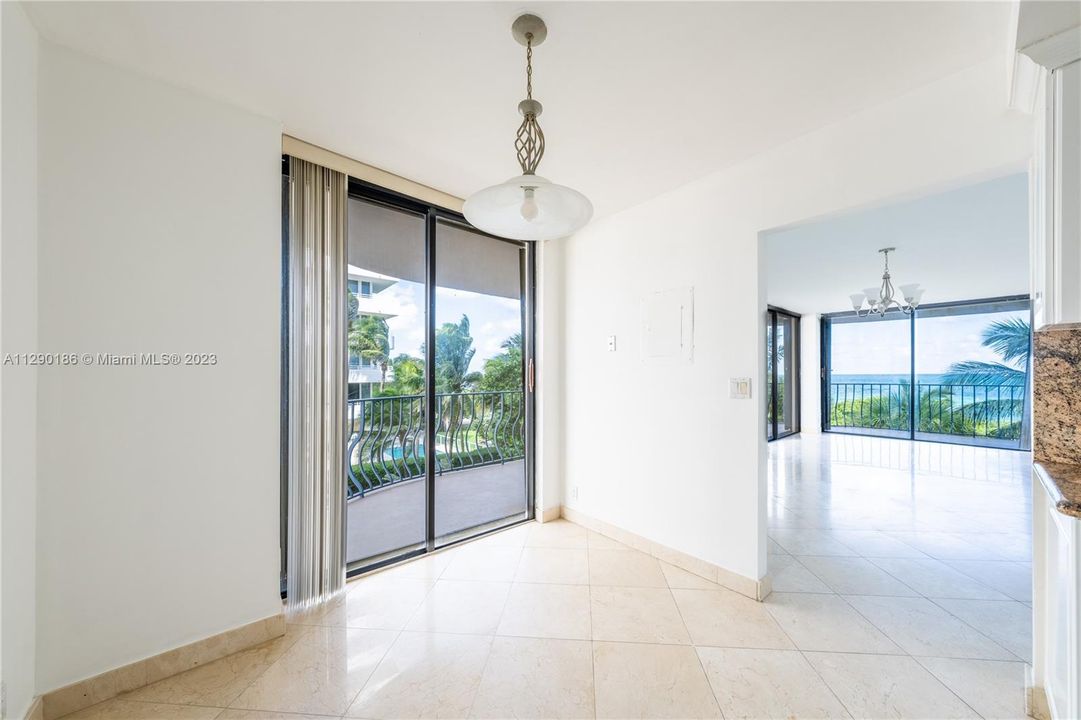 Recently Sold: $1,295,000 (2 beds, 2 baths, 1794 Square Feet)