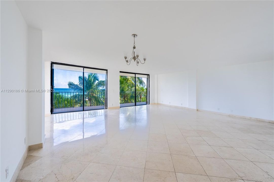 Recently Sold: $1,295,000 (2 beds, 2 baths, 1794 Square Feet)