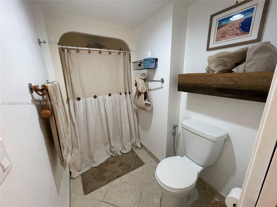 最近租的: $4,500 (2 贝兹, 2 浴室, 1394 平方英尺)