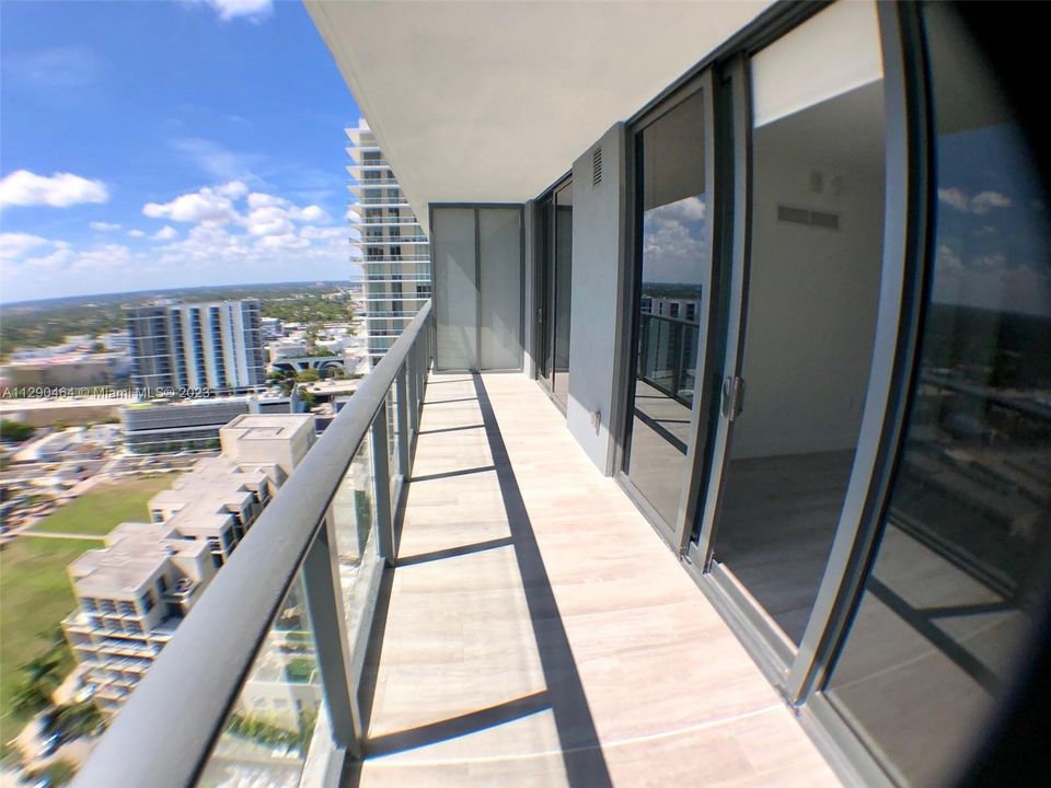 Recently Sold: $528,000 (1 beds, 1 baths, 737 Square Feet)