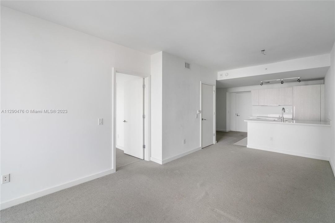 Recently Sold: $519,000 (1 beds, 1 baths, 750 Square Feet)