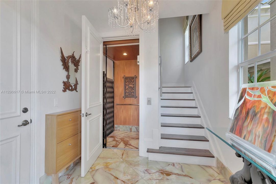 Recently Sold: $1,295,000 (2 beds, 2 baths, 2953 Square Feet)