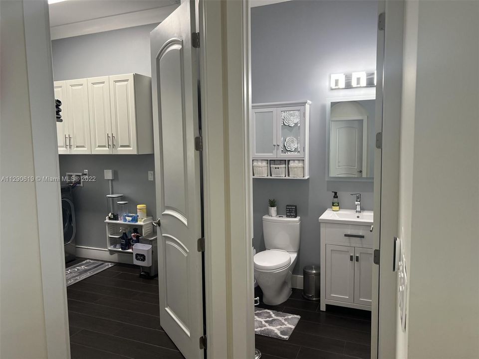 Recently Sold: $2,089,000 (3 beds, 2 baths, 2227 Square Feet)