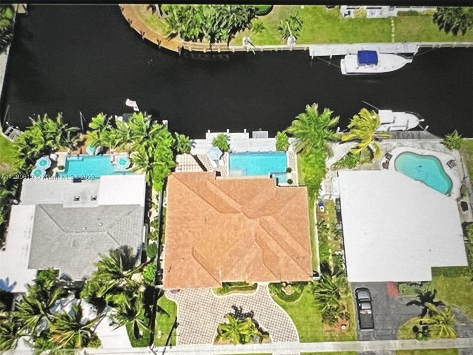 Recently Sold: $2,089,000 (3 beds, 2 baths, 2227 Square Feet)