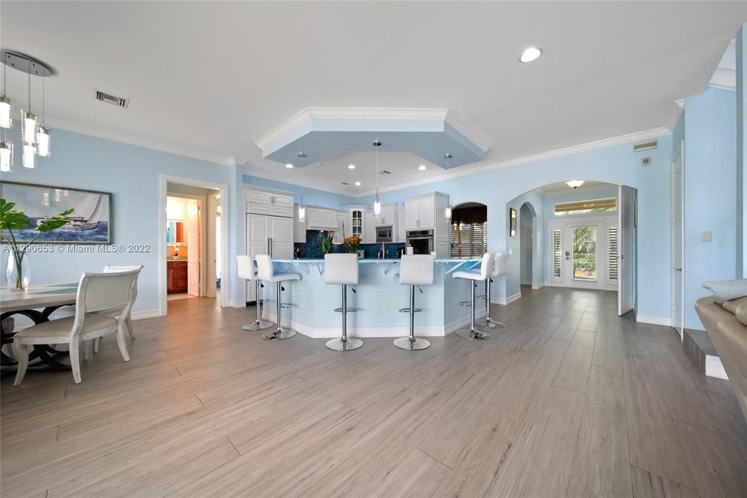 Recently Sold: $1,950,000 (5 beds, 4 baths, 3524 Square Feet)