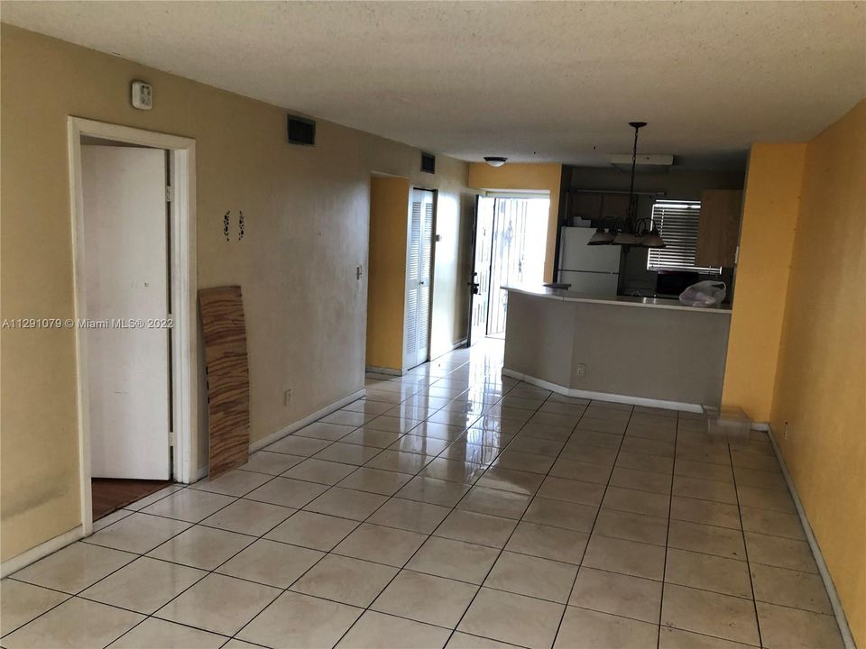 Recently Sold: $189,000 (2 beds, 2 baths, 832 Square Feet)