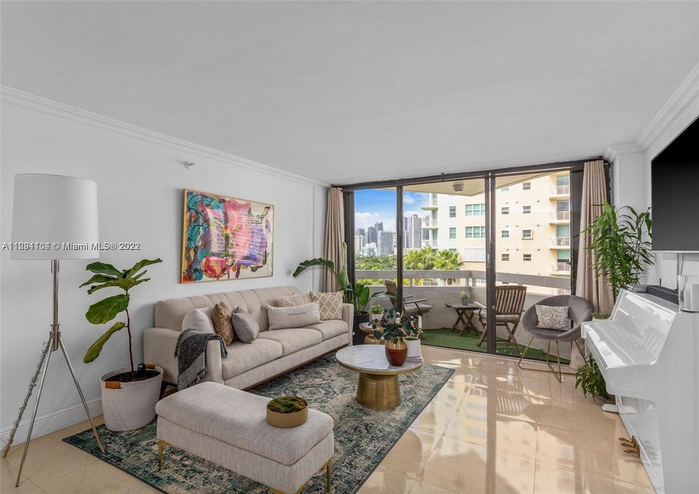 Recently Sold: $520,000 (2 beds, 2 baths, 1100 Square Feet)