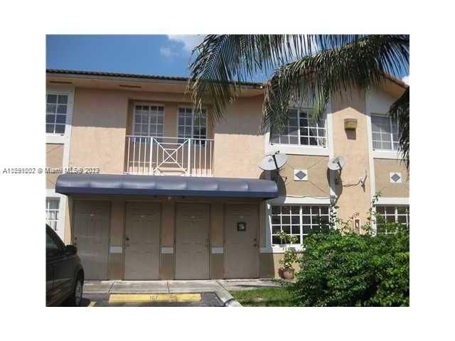 Recently Rented: $2,200 (2 beds, 2 baths, 885 Square Feet)