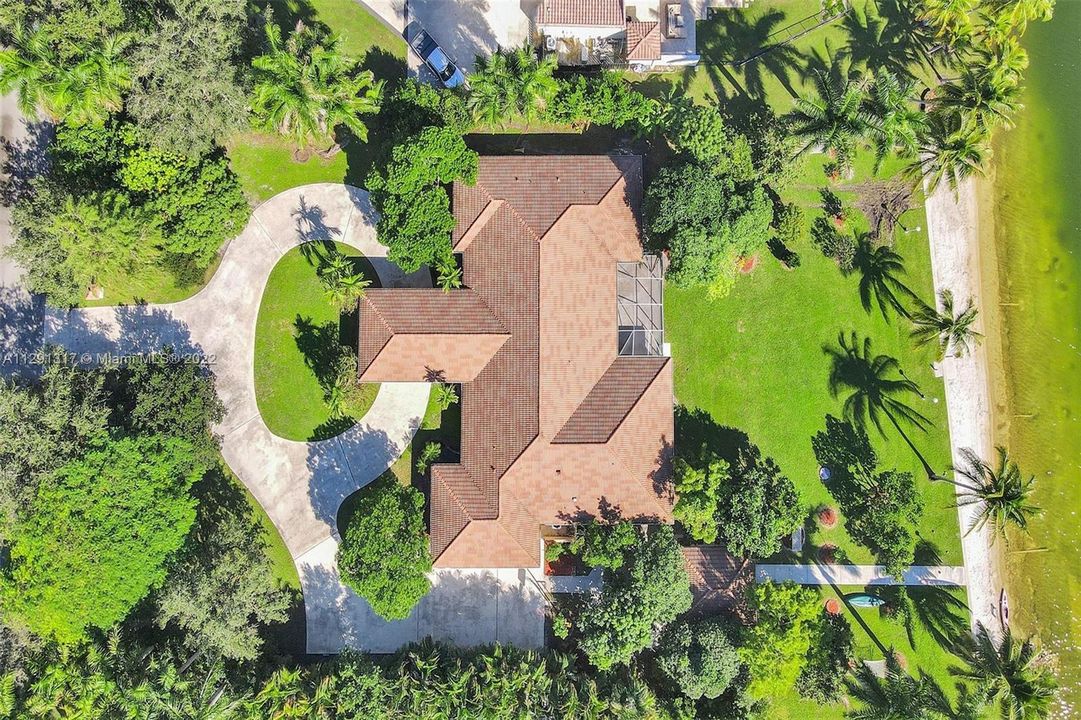 Recently Sold: $1,500,000 (5 beds, 3 baths, 3981 Square Feet)