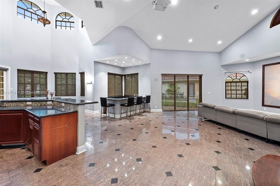 Recently Sold: $1,599,000 (6 beds, 9 baths, 6548 Square Feet)