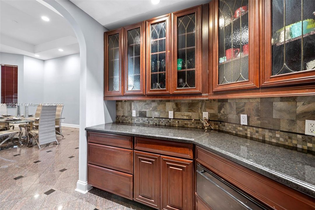 Recently Sold: $1,599,000 (6 beds, 9 baths, 6548 Square Feet)