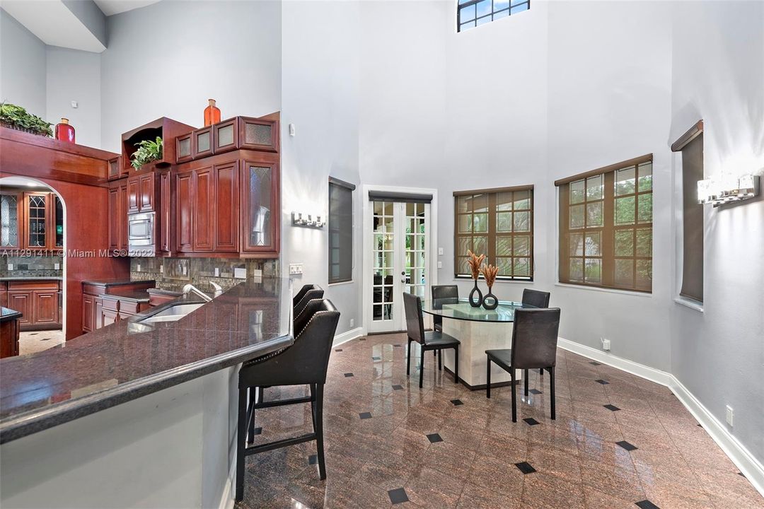 Recently Sold: $1,599,000 (6 beds, 9 baths, 6548 Square Feet)