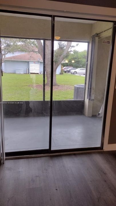 Vendido Recientemente: $145,000 (2 camas, 2 baños, 744 Pies cuadrados)