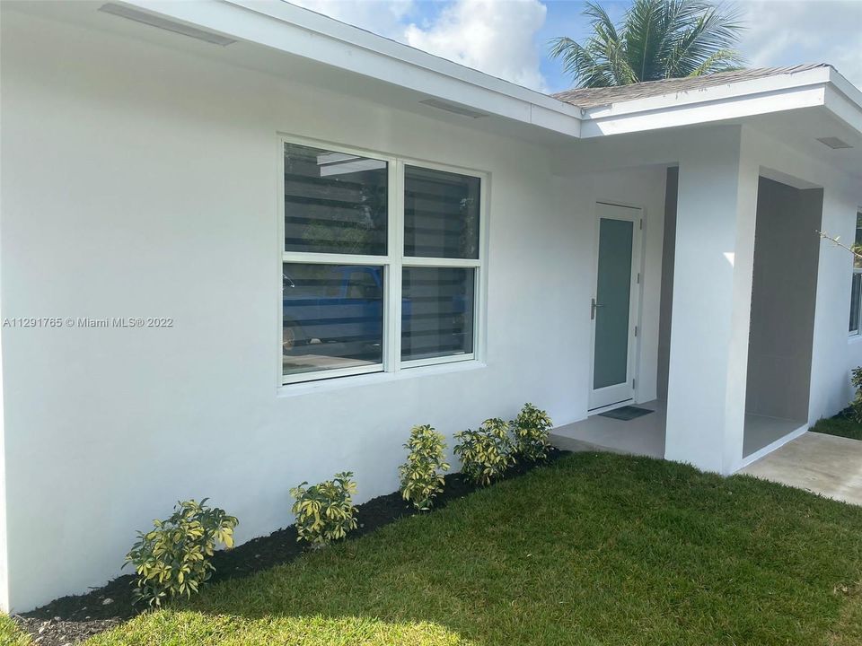 Recently Sold: $580,000 (3 beds, 2 baths, 1375 Square Feet)