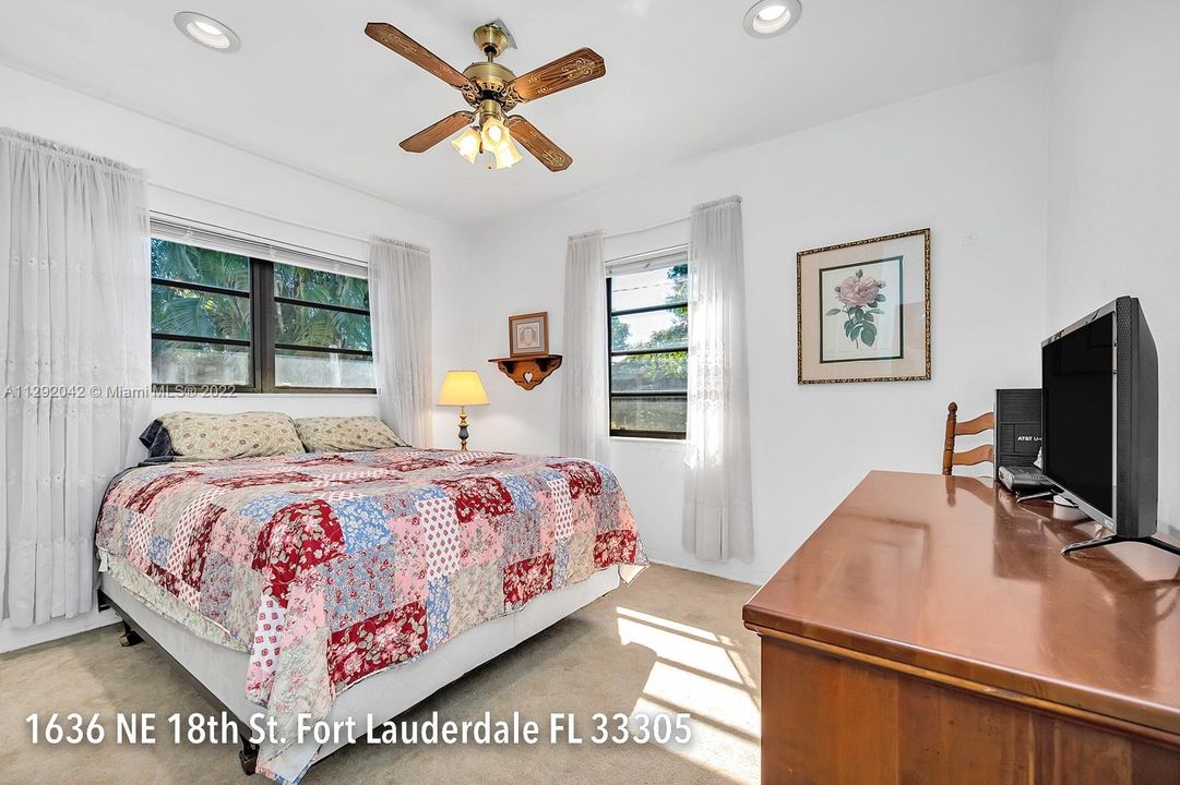 Recently Sold: $545,000 (3 beds, 1 baths, 1188 Square Feet)