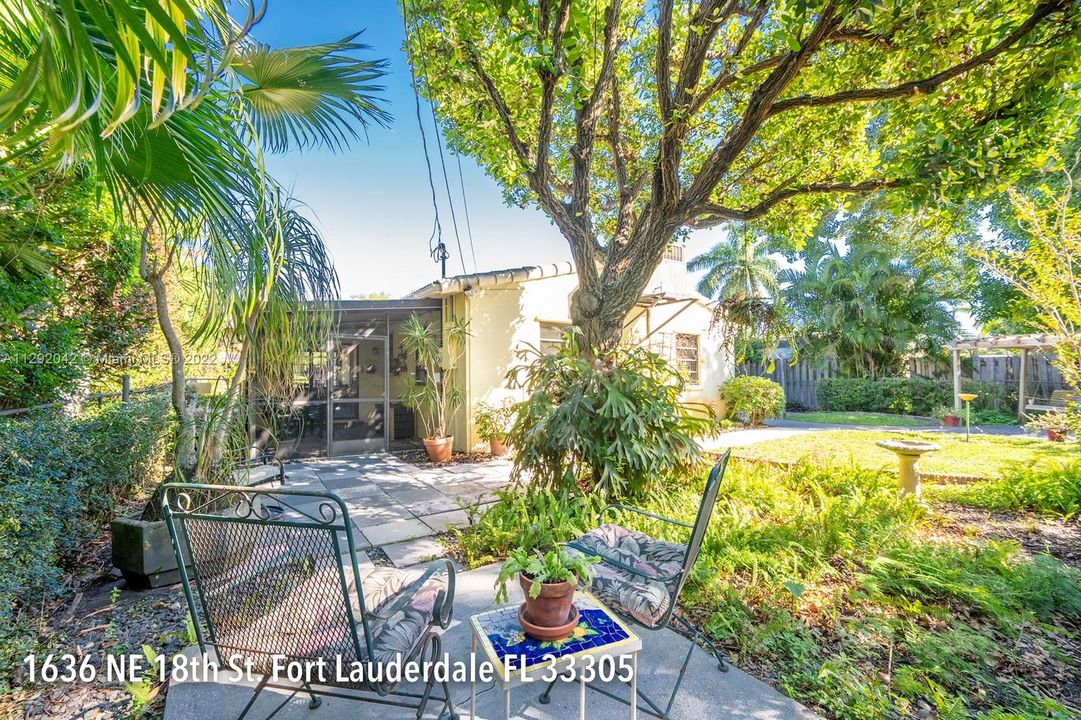 Recently Sold: $545,000 (3 beds, 1 baths, 1188 Square Feet)