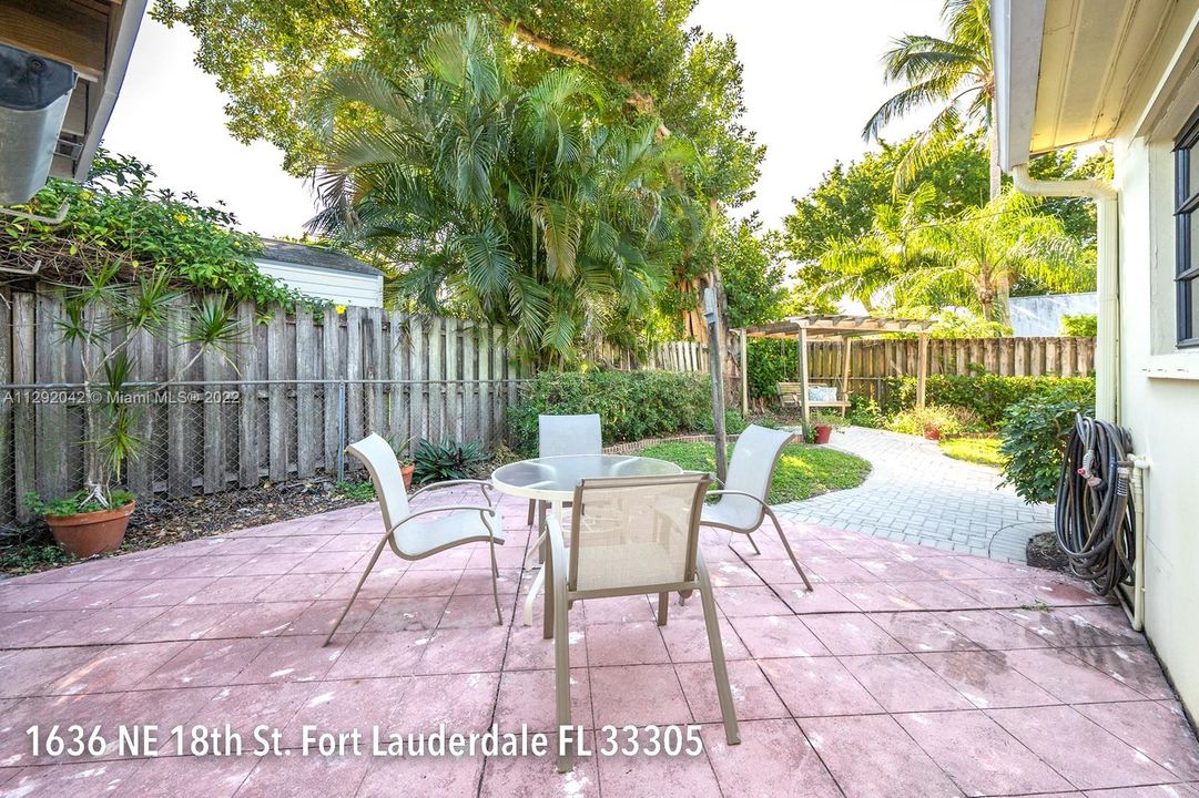 Recently Sold: $545,000 (3 beds, 1 baths, 1188 Square Feet)