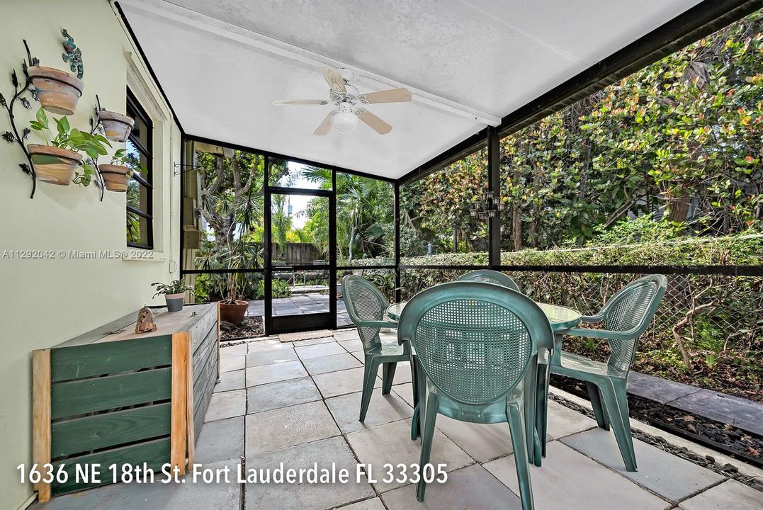 Recently Sold: $545,000 (3 beds, 1 baths, 1188 Square Feet)