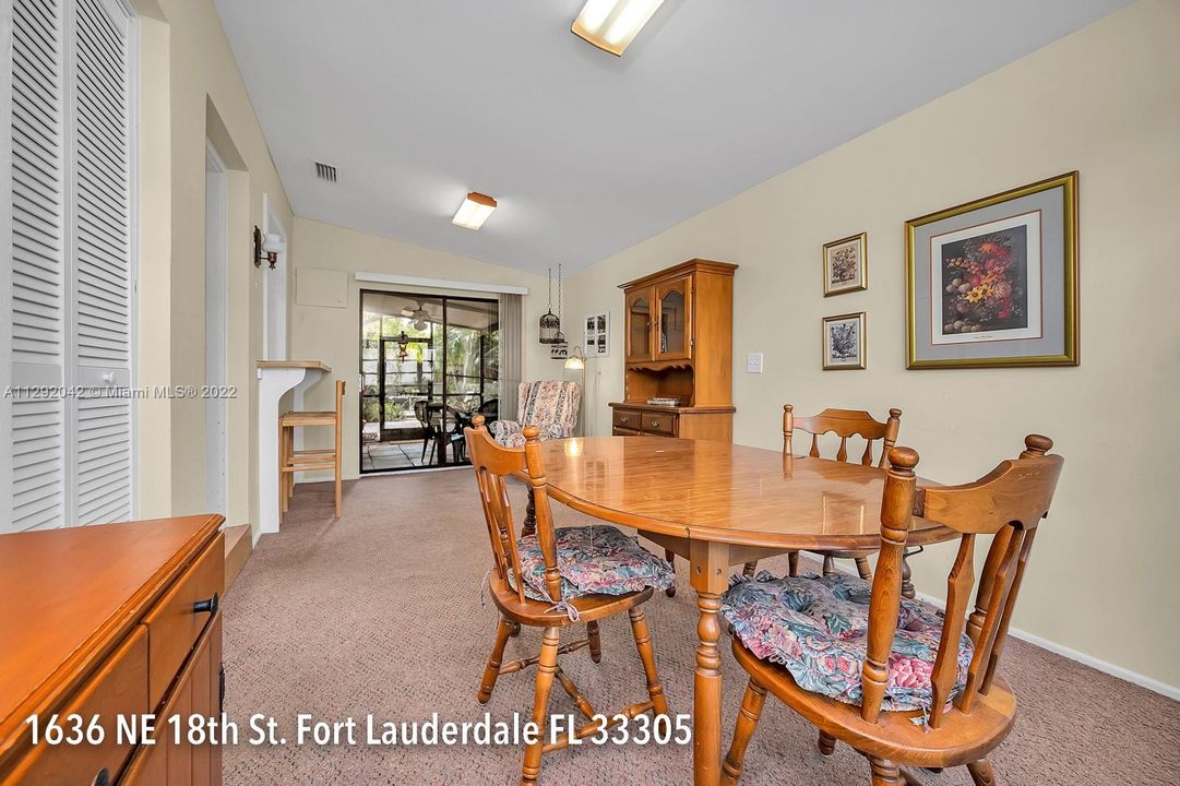 Recently Sold: $545,000 (3 beds, 1 baths, 1188 Square Feet)